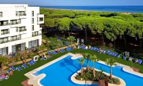 UGT Andalucía valora los buenos datos del sector hotelero, pero reclama mejoras laborales y estabilidad en el empleo